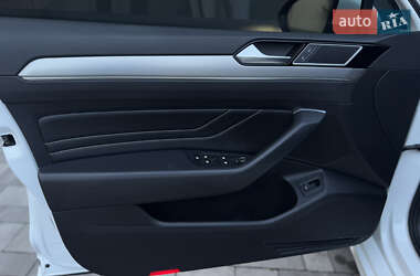 Седан Volkswagen Passat 2019 в 