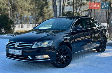 Седан Volkswagen Passat 2012 в Дніпрі