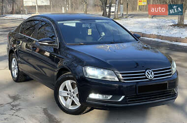 Седан Volkswagen Passat 2012 в Житомирі