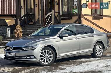 Седан Volkswagen Passat 2016 в Хмельницькому