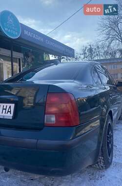 Седан Volkswagen Passat 1997 в 