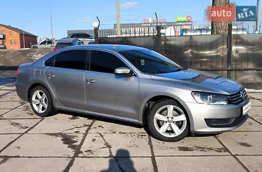 Седан Volkswagen Passat 2013 в Киеве