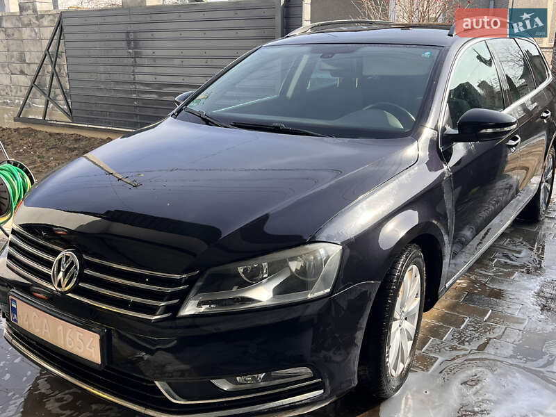 Универсал Volkswagen Passat 2011 в 