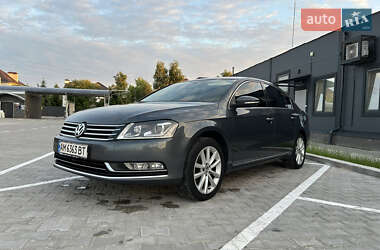 Седан Volkswagen Passat 2013 в Києві