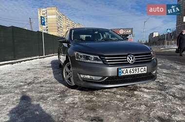 Седан Volkswagen Passat 2015 в Києві