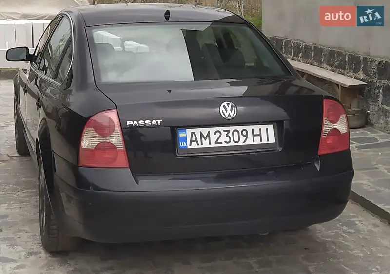 Седан Volkswagen Passat 2003 в 