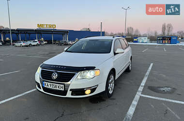 Універсал Volkswagen Passat 2009 в Києві