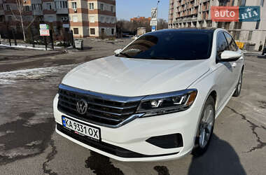 Седан Volkswagen Passat 2020 в Днепре