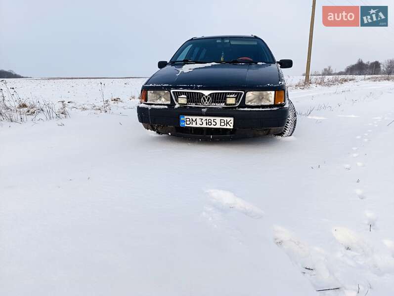 Универсал Volkswagen Passat 1991 в 