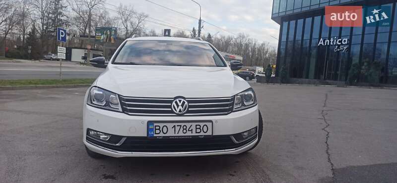 Універсал Volkswagen Passat 2014 в Івано-Франківську