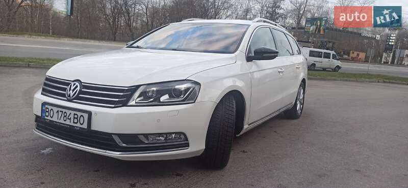 Універсал Volkswagen Passat 2014 в Івано-Франківську