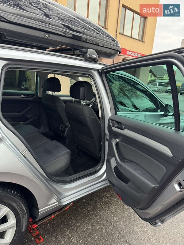 Универсал Volkswagen Passat 2022 в Киеве фото 15 Универсал Volkswagen Passat 2022 в Киеве