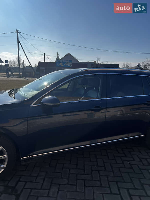 Универсал Volkswagen Passat 2015 в Любомле