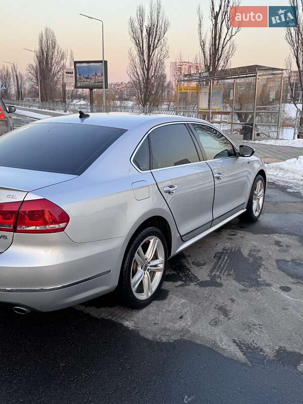 Седан Volkswagen Passat 2012 в Киеве