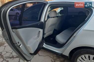 Седан Volkswagen Passat 2005 в 