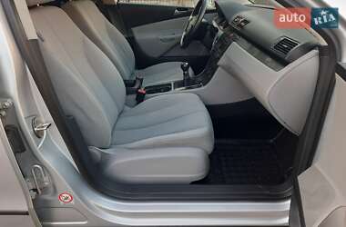 Седан Volkswagen Passat 2005 в 