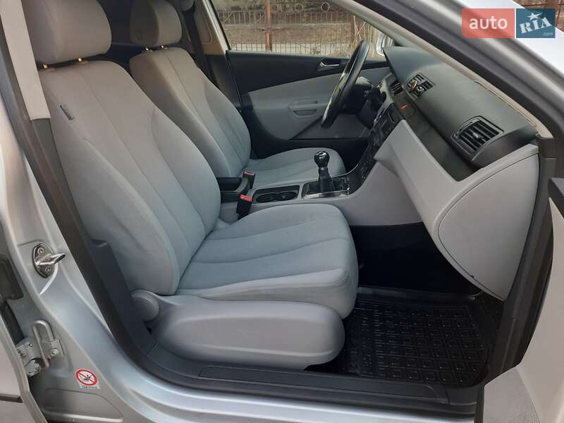 Седан Volkswagen Passat 2005 в Хмельницком