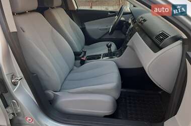 Седан Volkswagen Passat 2005 в 