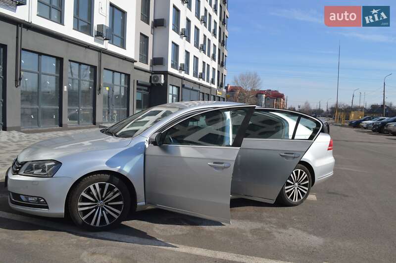 Седан Volkswagen Passat 2013 в Чернигове