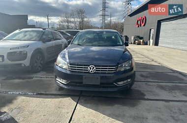 Седан Volkswagen Passat 2013 в Львові