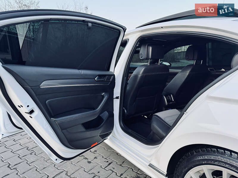 Седан Volkswagen Passat 2016 в Вінниці
