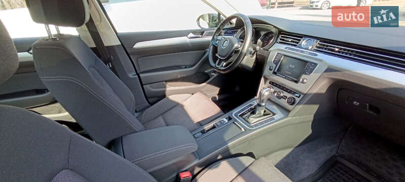Универсал Volkswagen Passat 2016 в Ивано-Франковске
