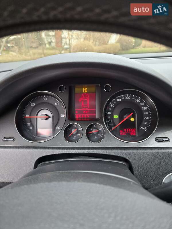 Універсал Volkswagen Passat 2006 в Івано-Франківську