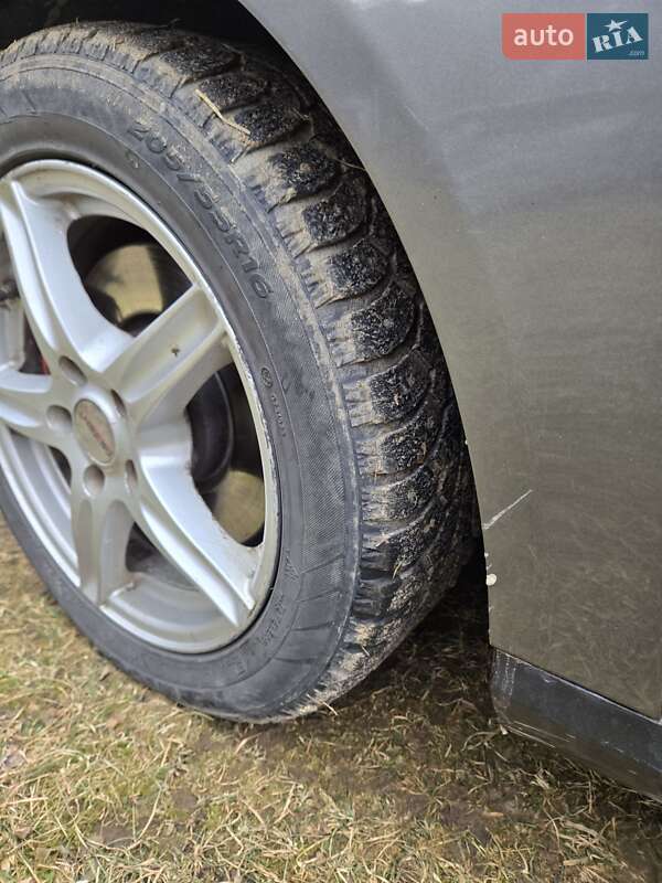 Універсал Volkswagen Passat 2006 в Івано-Франківську