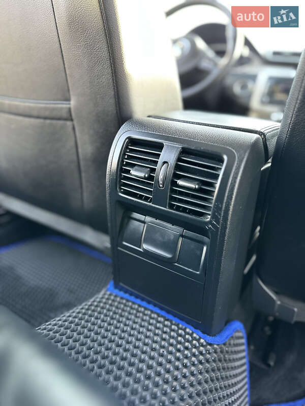 Универсал Volkswagen Passat 2011 в Львове