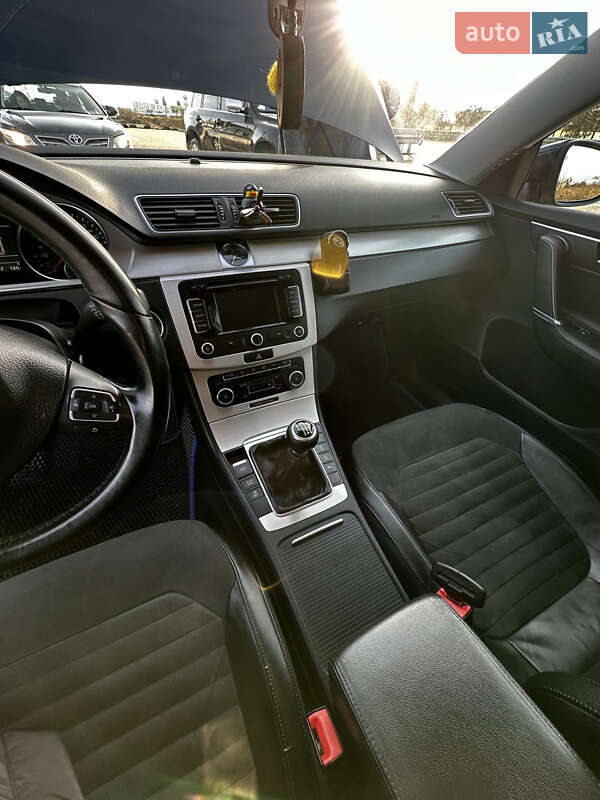 Универсал Volkswagen Passat 2011 в Львове