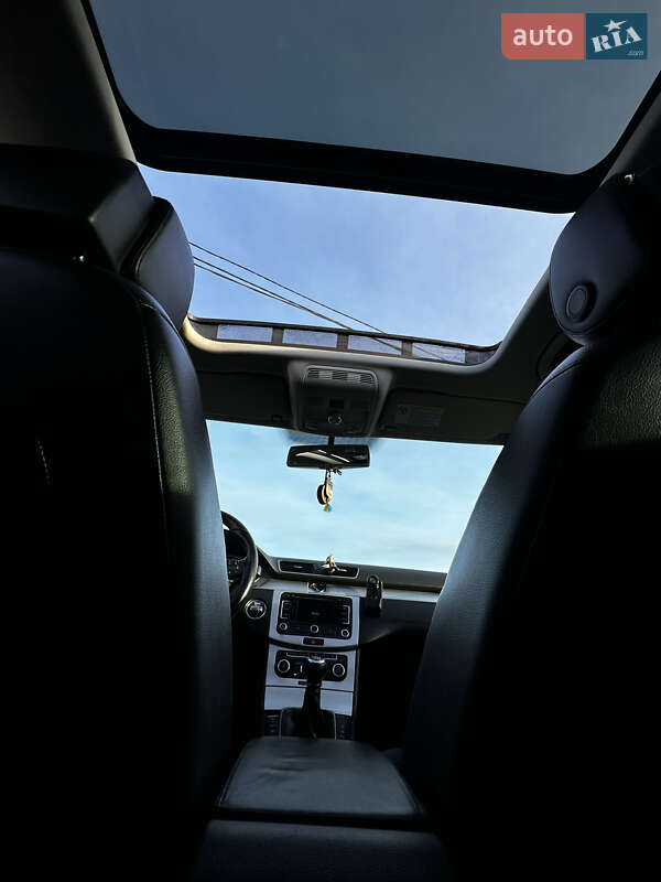 Универсал Volkswagen Passat 2011 в Львове