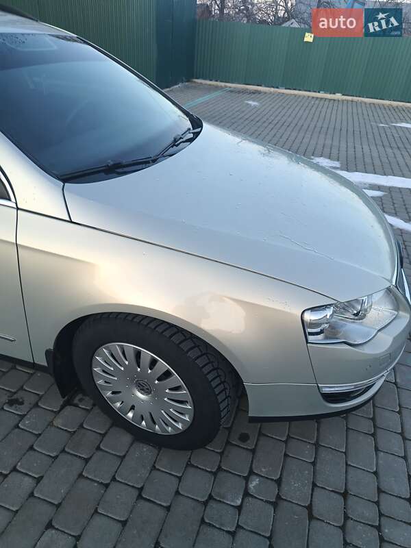 Универсал Volkswagen Passat 2008 в Ивано-Франковске