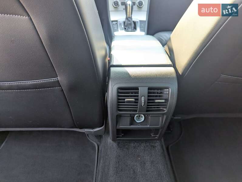 Универсал Volkswagen Passat 2011 в Чернигове