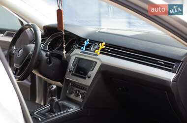 Універсал Volkswagen Passat 2015 в 