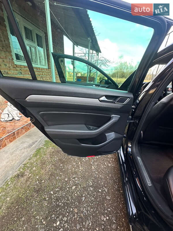 Универсал Volkswagen Passat 2015 в Хусте