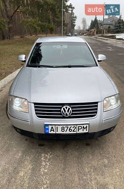 Седан Volkswagen Passat 2005 в Киеве