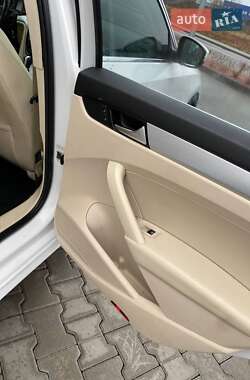 Седан Volkswagen Passat 2012 в Стрые