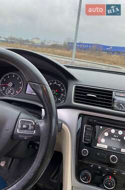 Седан Volkswagen Passat 2012 в 