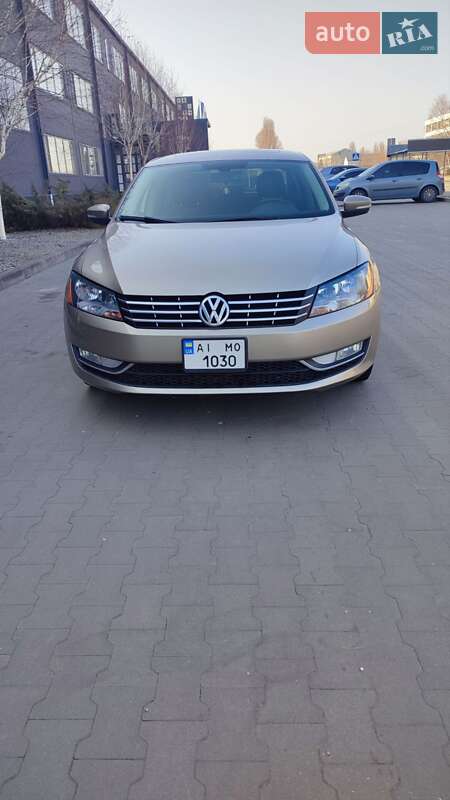 Седан Volkswagen Passat 2014 в Софиевской Борщаговке