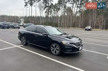 Седан Volkswagen Passat 2020 в Киеве
