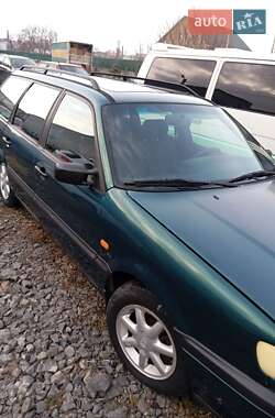 Универсал Volkswagen Passat 1996 в 