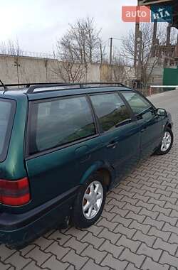 Универсал Volkswagen Passat 1996 в 