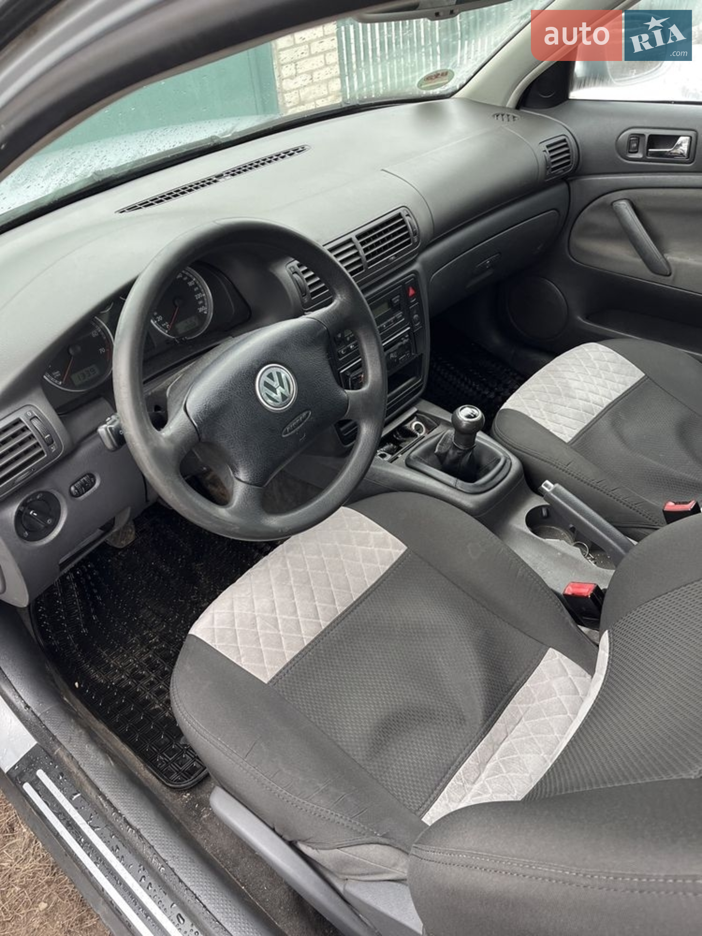 Volkswagen Passat 2004 VIN WVWZZZ3BZ4E310568 фото оголошення 8 з 10