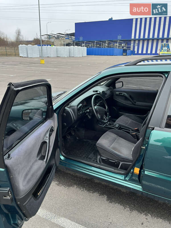Универсал Volkswagen Passat 1995 в Ровно