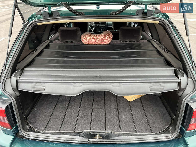 Универсал Volkswagen Passat 1995 в Ровно