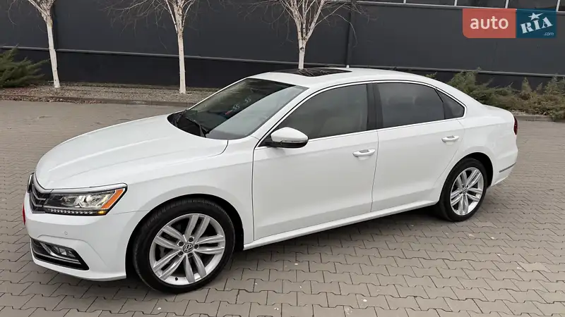 Седан Volkswagen Passat 2017 в 