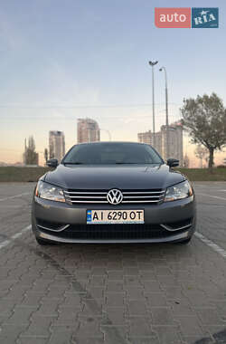 Седан Volkswagen Passat 2012 в Києві