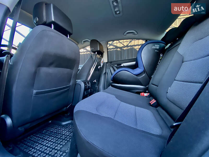 Седан Volkswagen Passat 2012 в Ужгороде