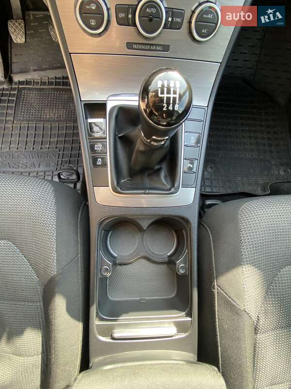 Универсал Volkswagen Passat 2013 в Первомайске