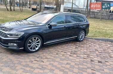 Універсал Volkswagen Passat 2015 в Києві